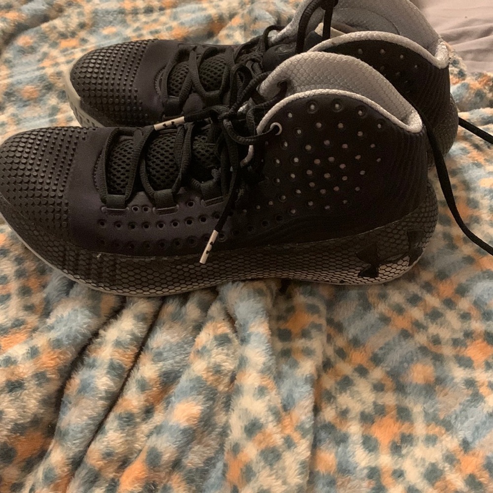 Under Armour Hovr basketball shoes